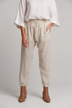 Load image into Gallery viewer, Linen Tapered Trousers