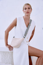 Load image into Gallery viewer, Woven Chest bag