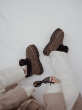 Load image into Gallery viewer, Emu Sheepskin Sunnie Boots