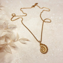 Load image into Gallery viewer, Everyday Shell Pendant