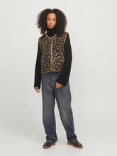 Load image into Gallery viewer, Leopard Teddy Vest