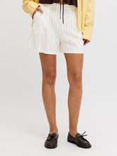 Load image into Gallery viewer, Linen Pinstripe Shorts