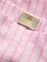 Load image into Gallery viewer, Linen Pinstripe Shorts