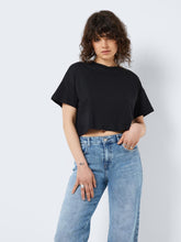 Load image into Gallery viewer, Cropped Black Tee