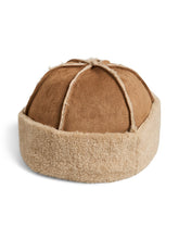 Load image into Gallery viewer, Toffee Shearling Hat