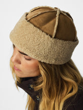 Load image into Gallery viewer, Toffee Shearling Hat