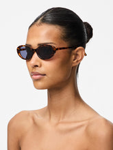 Load image into Gallery viewer, Retro Tortoiseshell Shades
