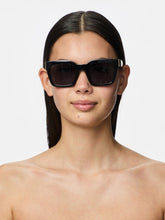 Load image into Gallery viewer, Square Black Shades