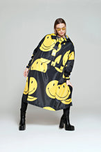 Load image into Gallery viewer, Smiley Waterproof Poncho