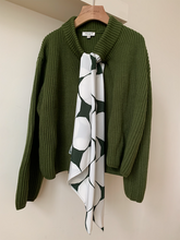 Load image into Gallery viewer, Bow Scarf Detail Jumper
