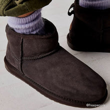 Load image into Gallery viewer, Emu Chocolate Micro Sheepskin Boots
