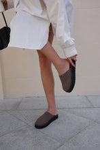 Load image into Gallery viewer, Emu Suede Mules
