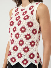 Load image into Gallery viewer, Floral Crochet Top