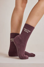 Load image into Gallery viewer, Arctic Fox Brown Grip Socks