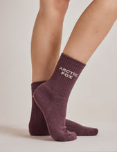 Load image into Gallery viewer, Arctic Fox Chocolate Sports Socks