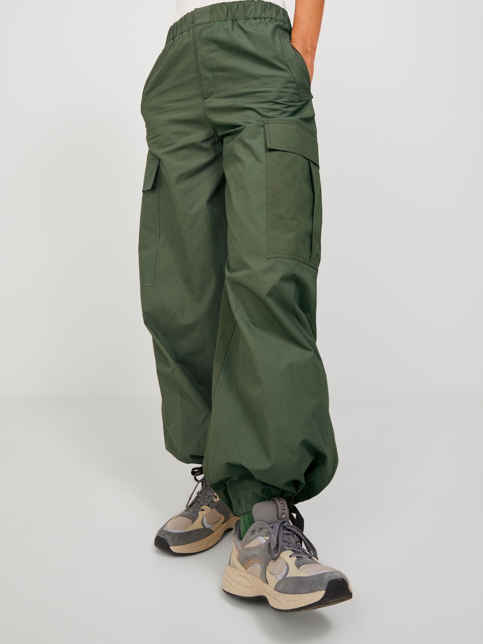 greenc lothing work pants ☆綺麗☆ Linnea Organic Cotton Chinos - Light Olive | Baukjen