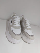 Load image into Gallery viewer, Platform White Trainers