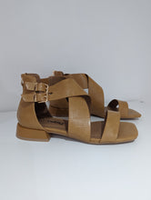 Load image into Gallery viewer, Heeled Tan Sandals