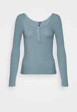 Load image into Gallery viewer, Ribbed Scoop Neck Top