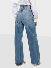 Load image into Gallery viewer, Ultra Wide Leg Jeans